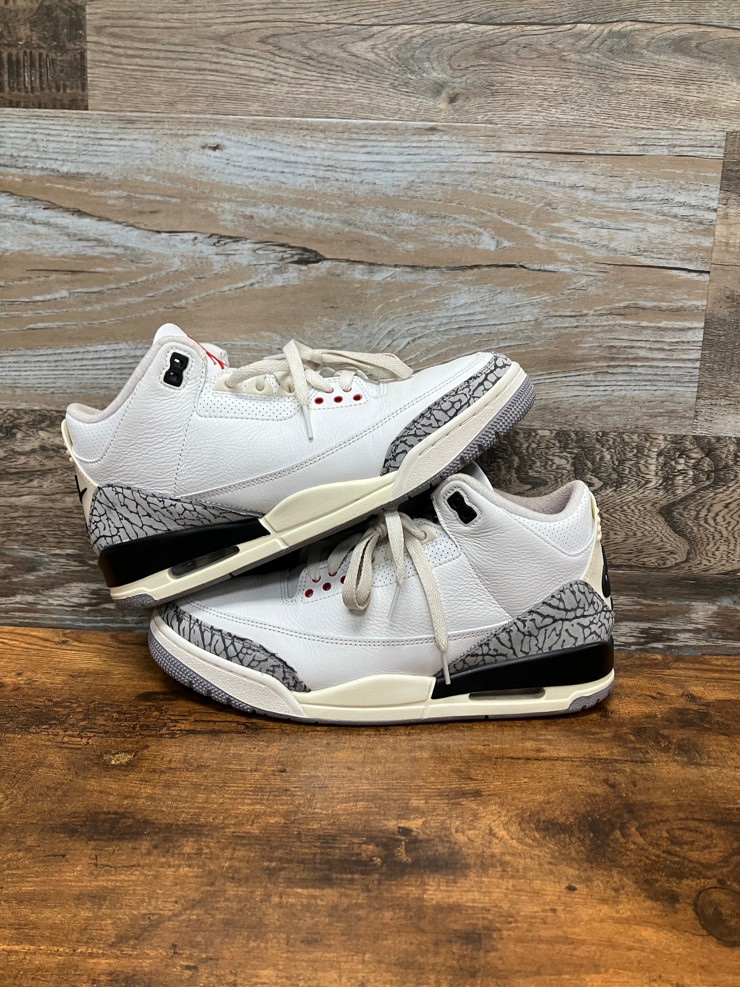 Air Jordan 3 White Cement Size 9.5