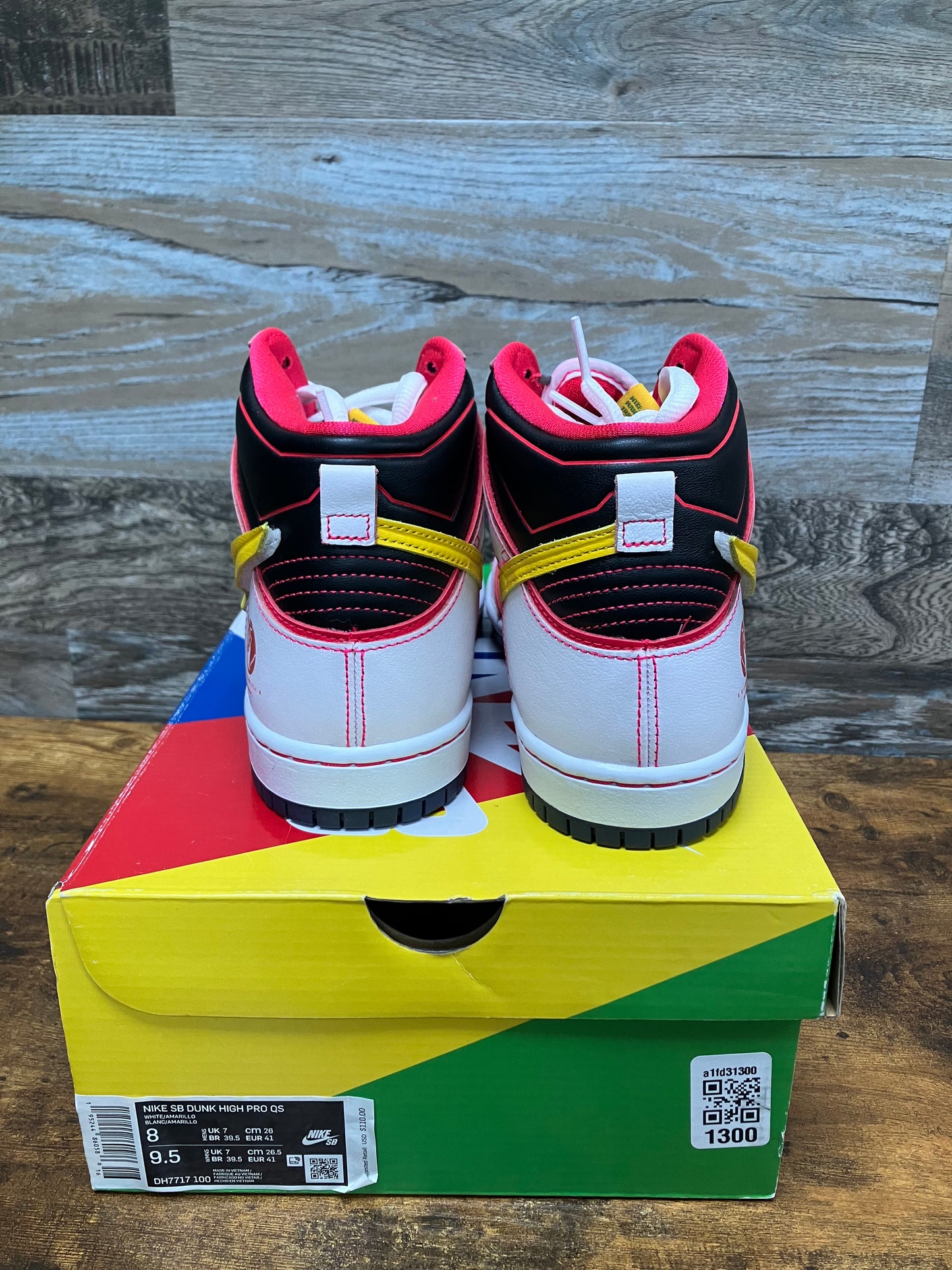 Nike Dunk Hi Gundam Size 8