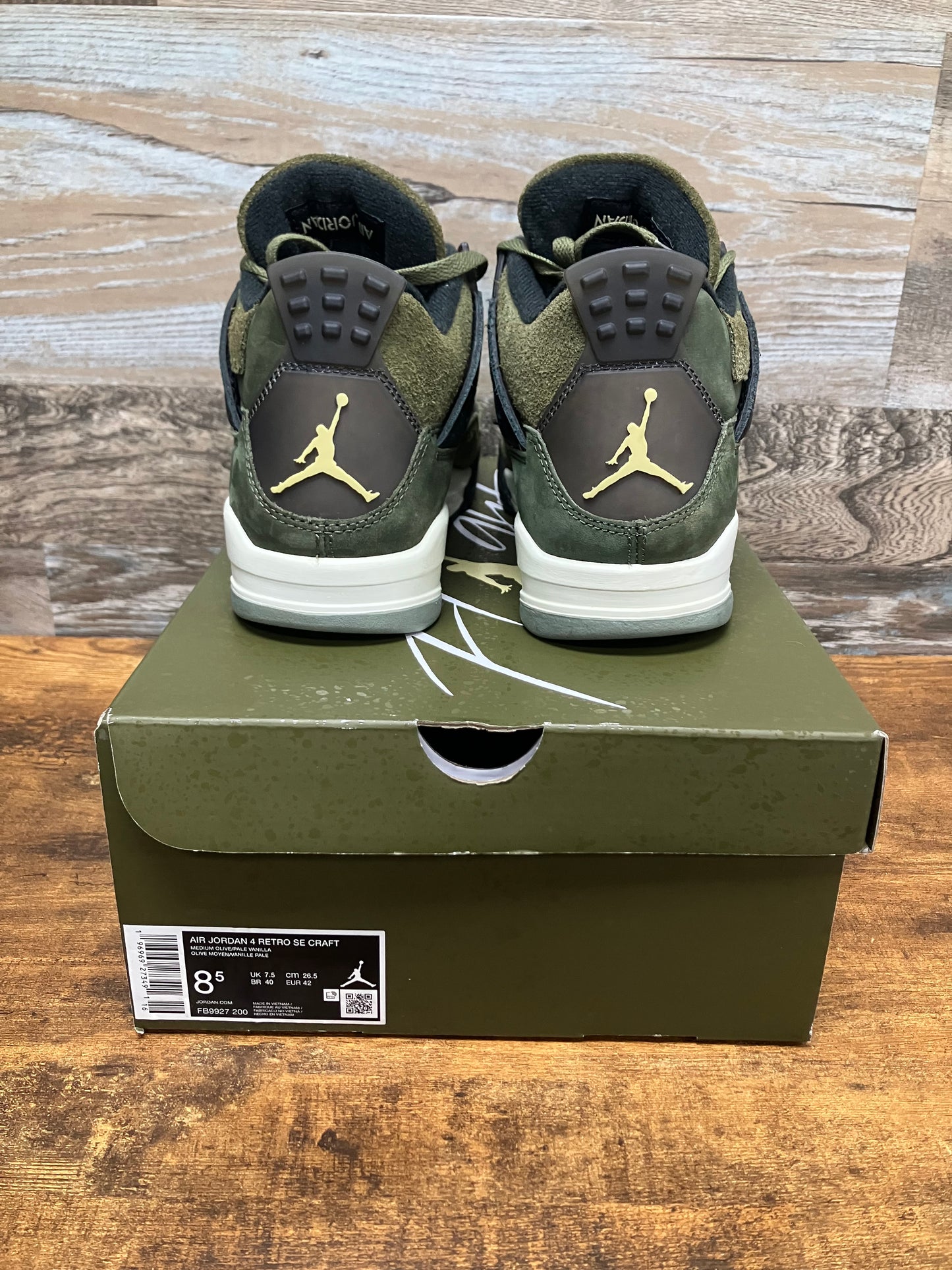 Air Jordan 4 Craft Olive Size 8.5