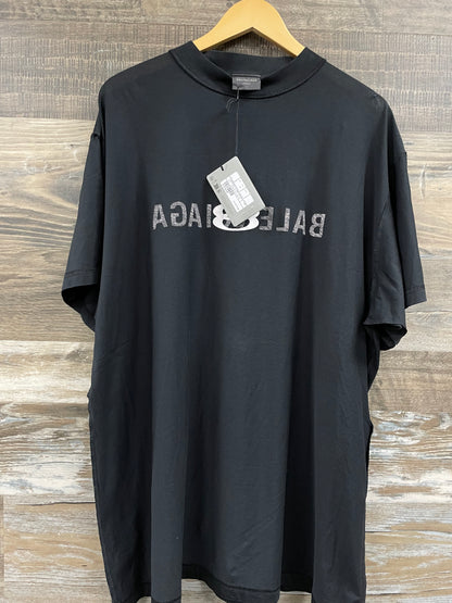 1 - Balenciaga Back Flip logo-print oversized cotton T-shirt