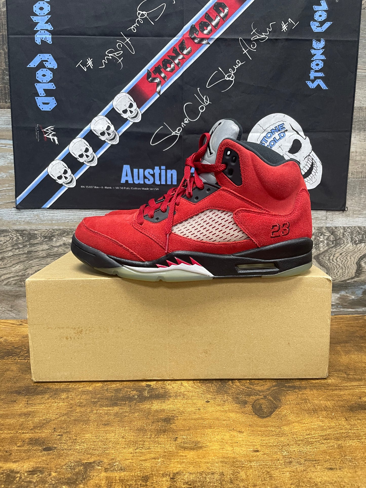 10.5 - Nike Air Jordan 5 Retro 'Raging Bull'