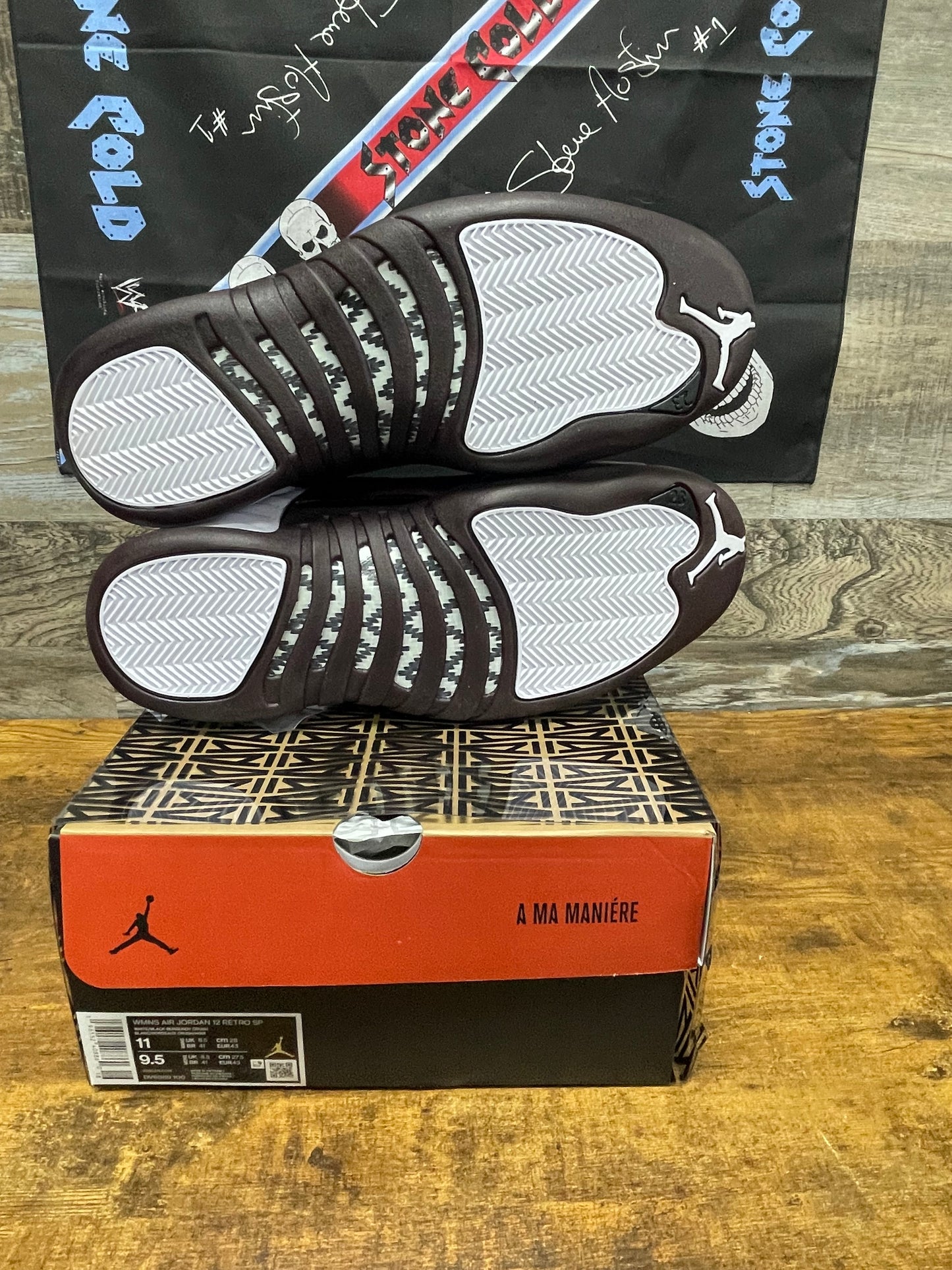 Air Jordan 12 AMM Size 11w (9.5 men’s)