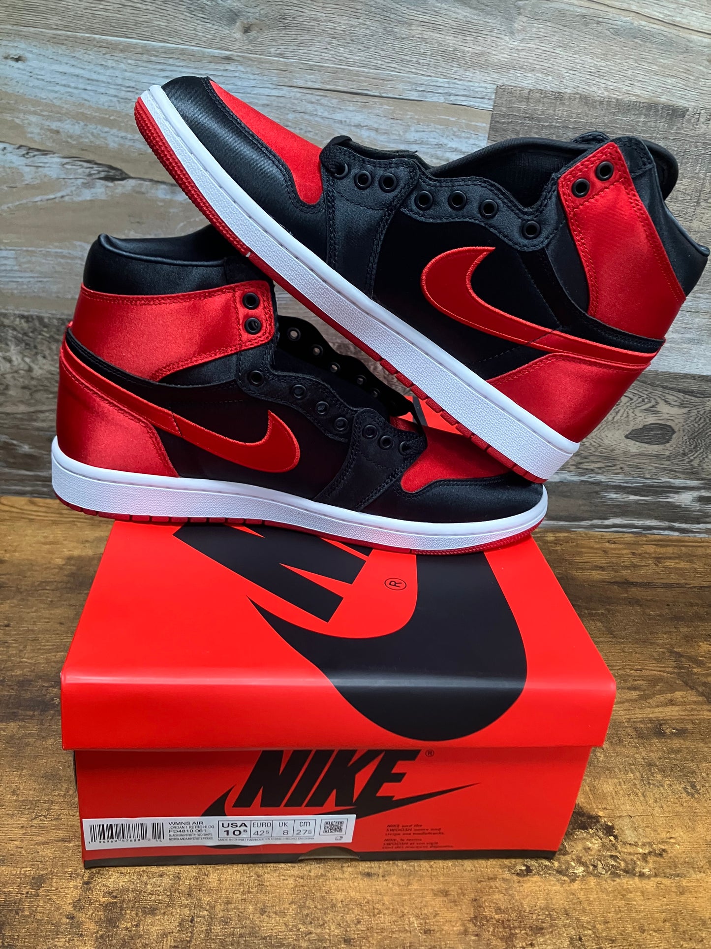 Jordan Satin Bred Size 10.5w (9M)