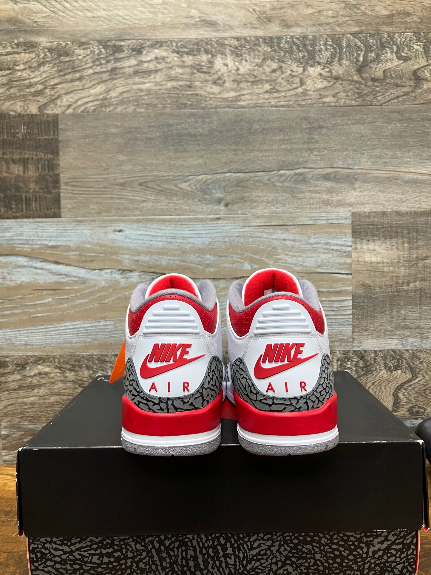 Air Jordan 3 Red Cement Size 11 New