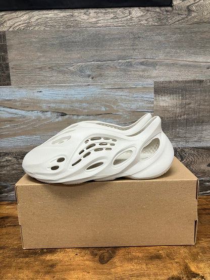 Adidas Yeezy Foam RNNR “ARARAT” 14