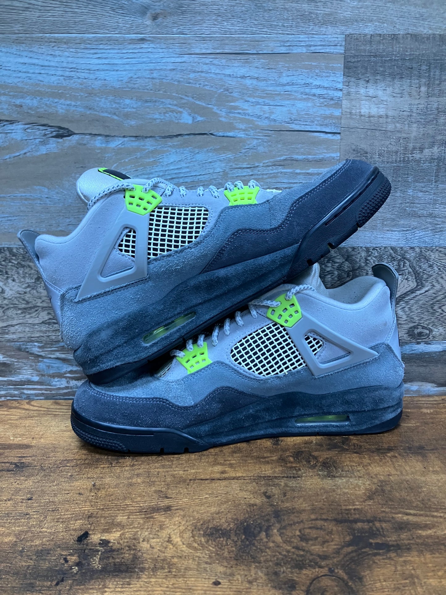 Jordan 4 Neon Size 11