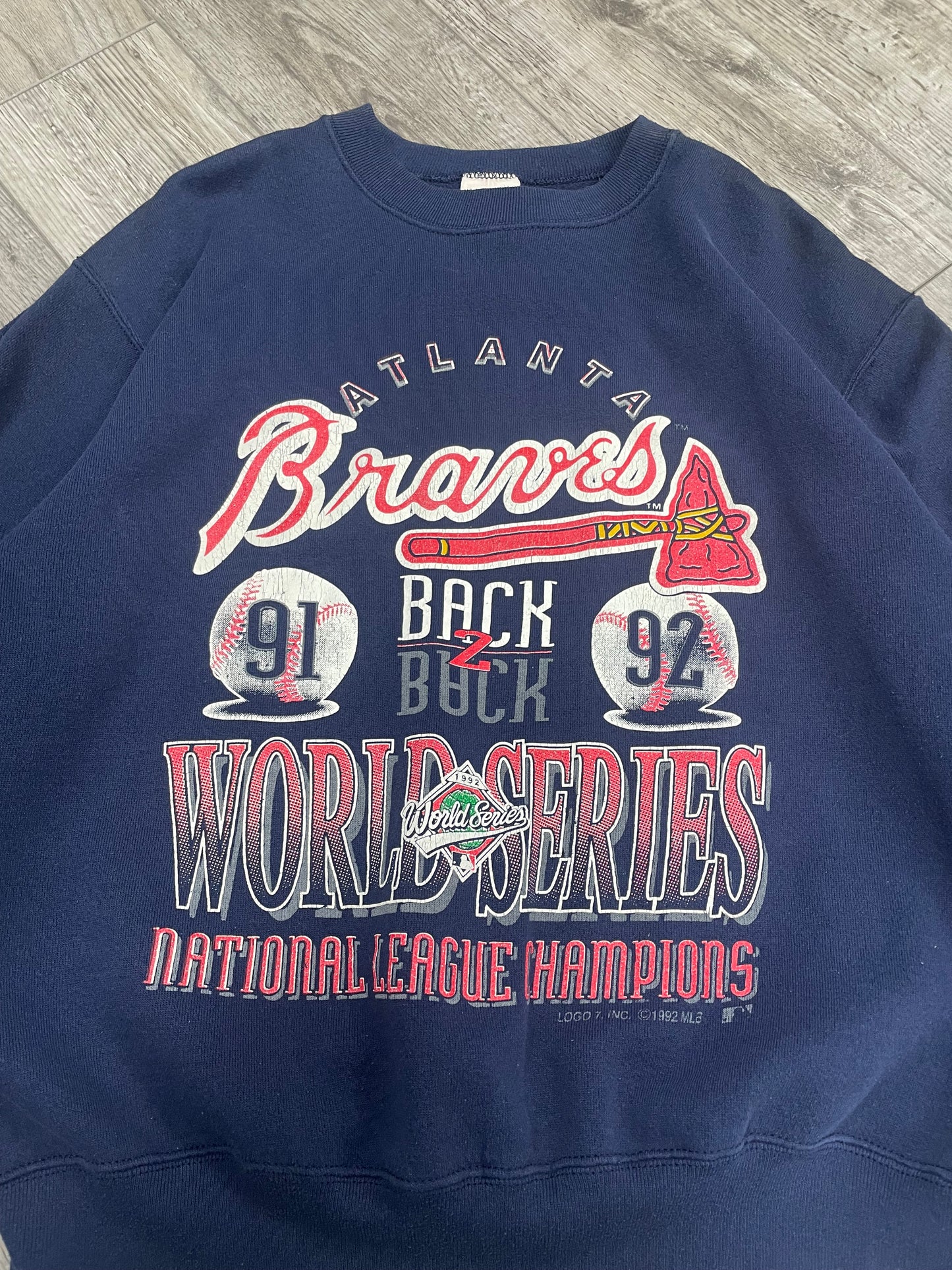 M - Vtg Atlanta Braves "Back 2 Back" National League Champions sweatshirt
