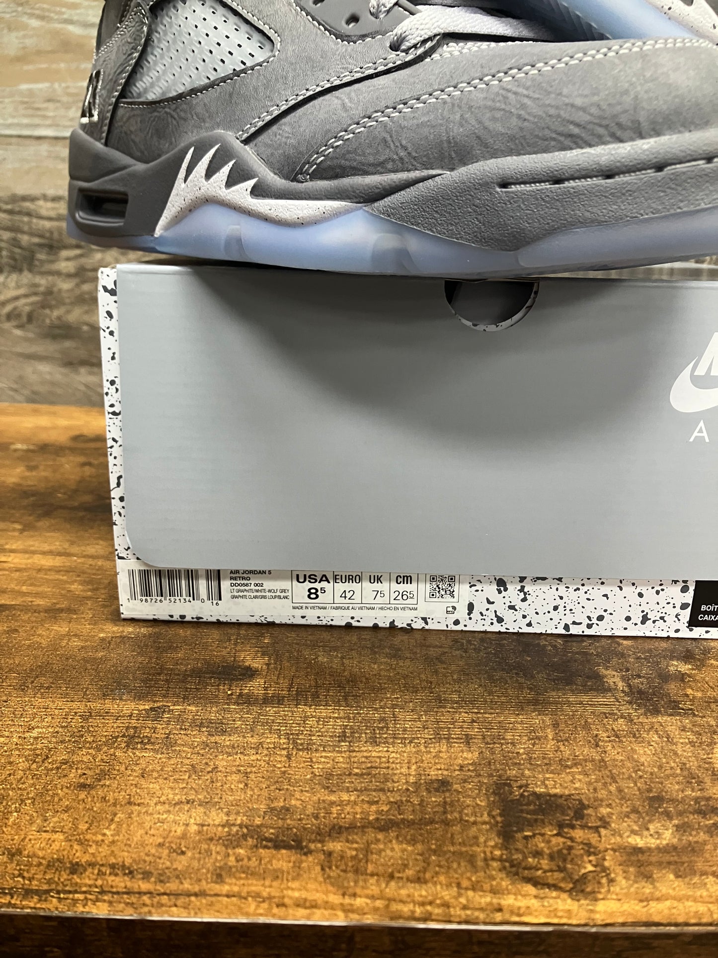 8.5 -  Nike Air Jordan 5 Retro "Wolf Grey" sneakers