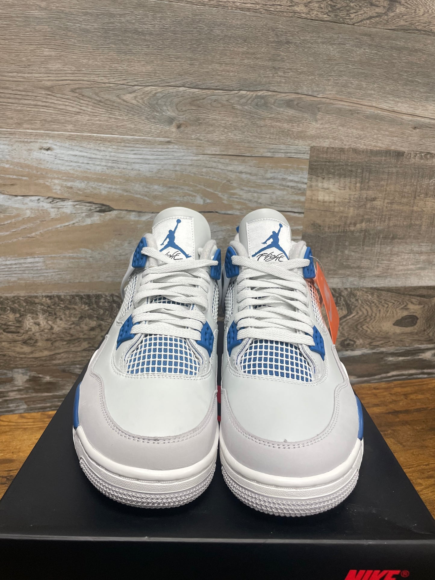 11 & 9 - Air Jordan 4 Retro Military Blue