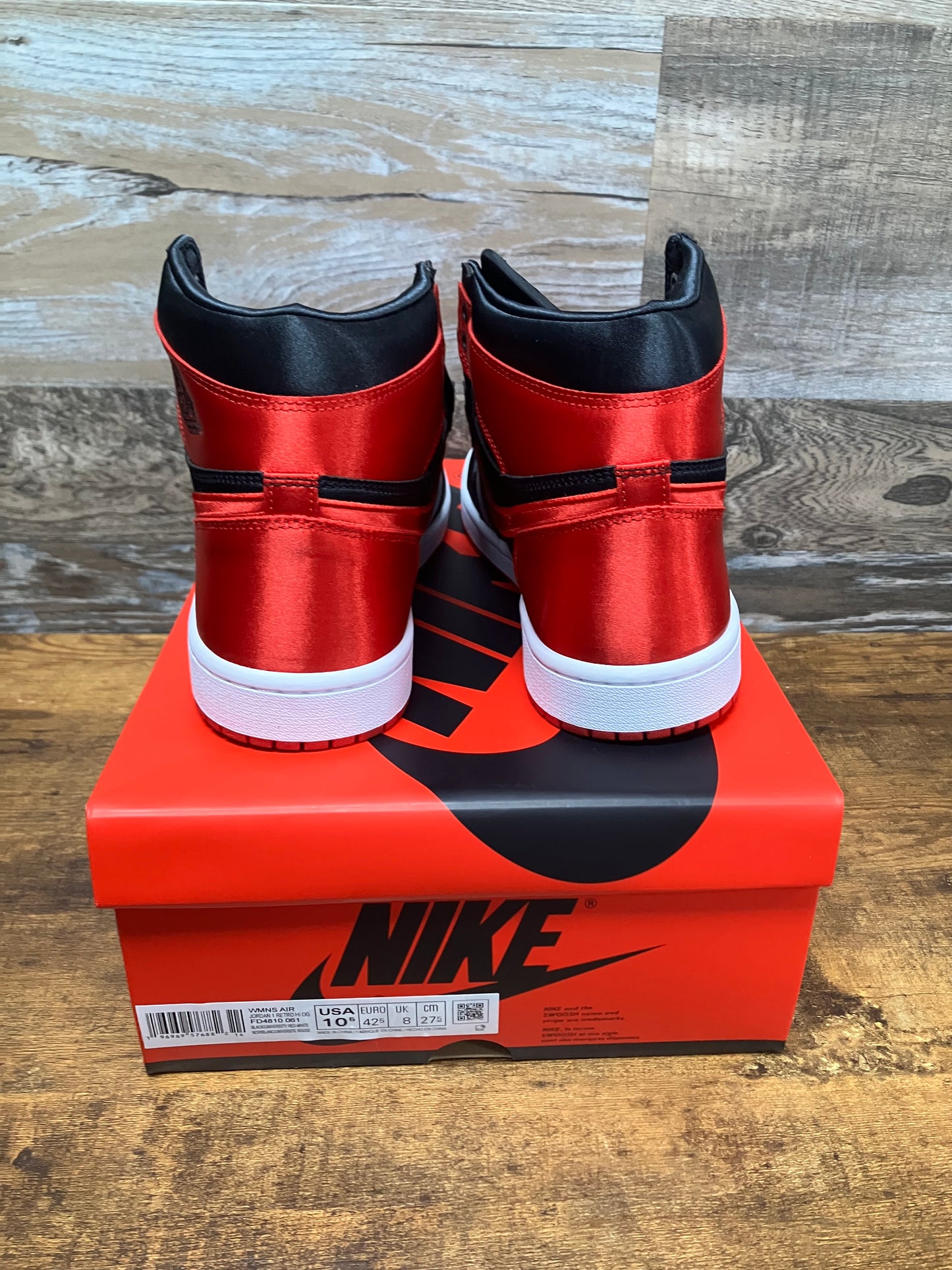 Jordan Satin Bred Size 10.5w (9M)
