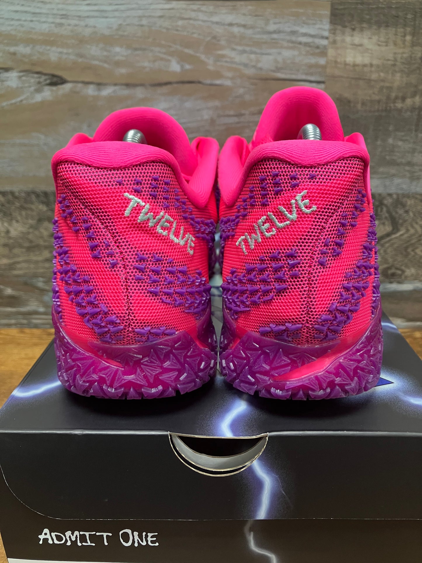 8.5 - Nike JA 3 Max Volume