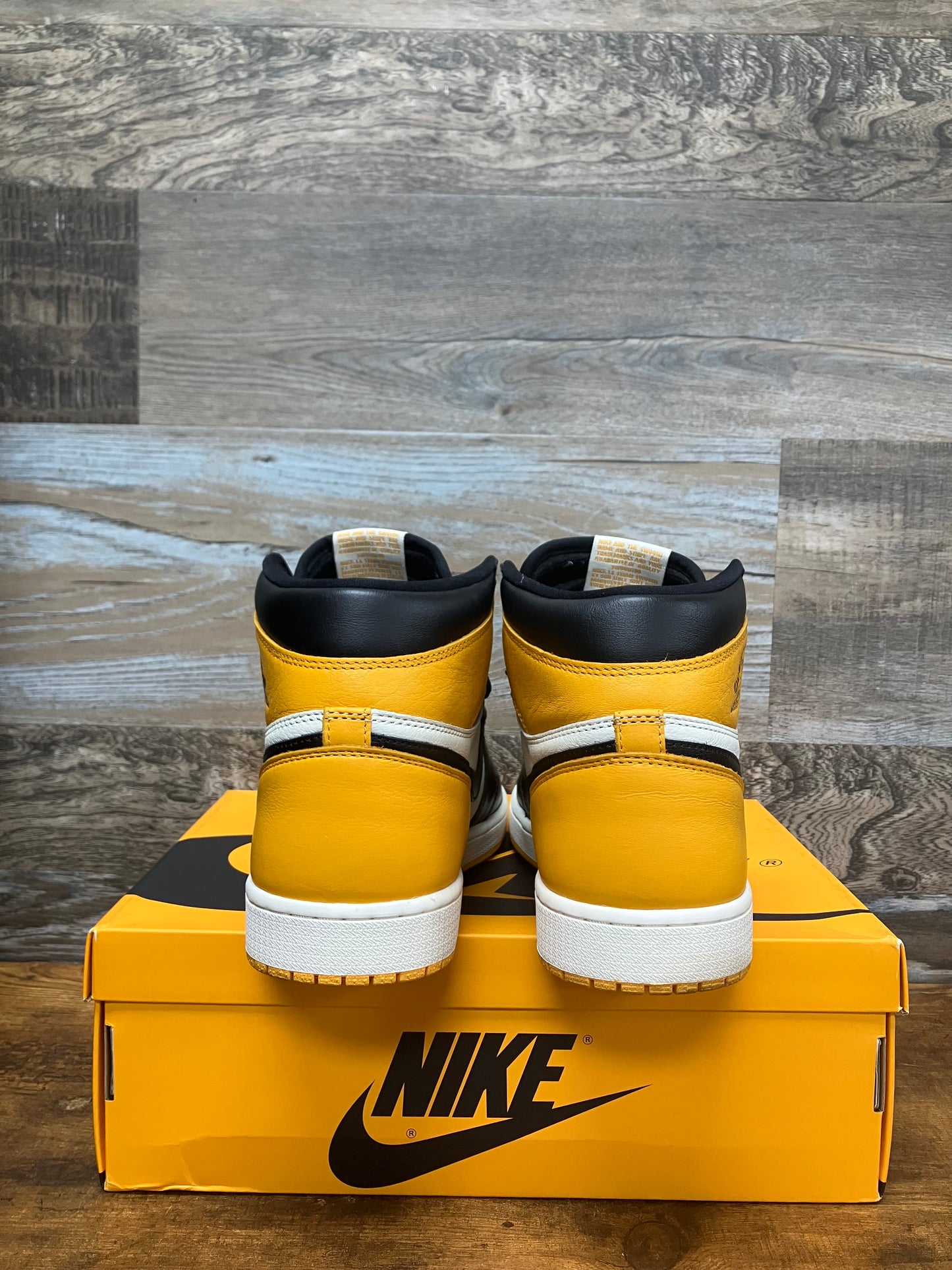 Air Jordan 1 High Taxi 12