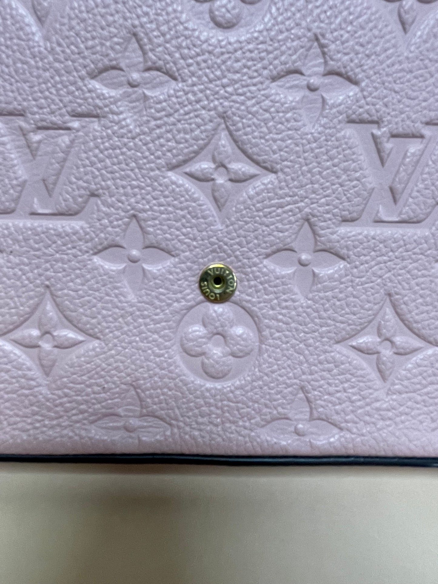 OS - Louis Vuitton Felice pochette monogram empreinete