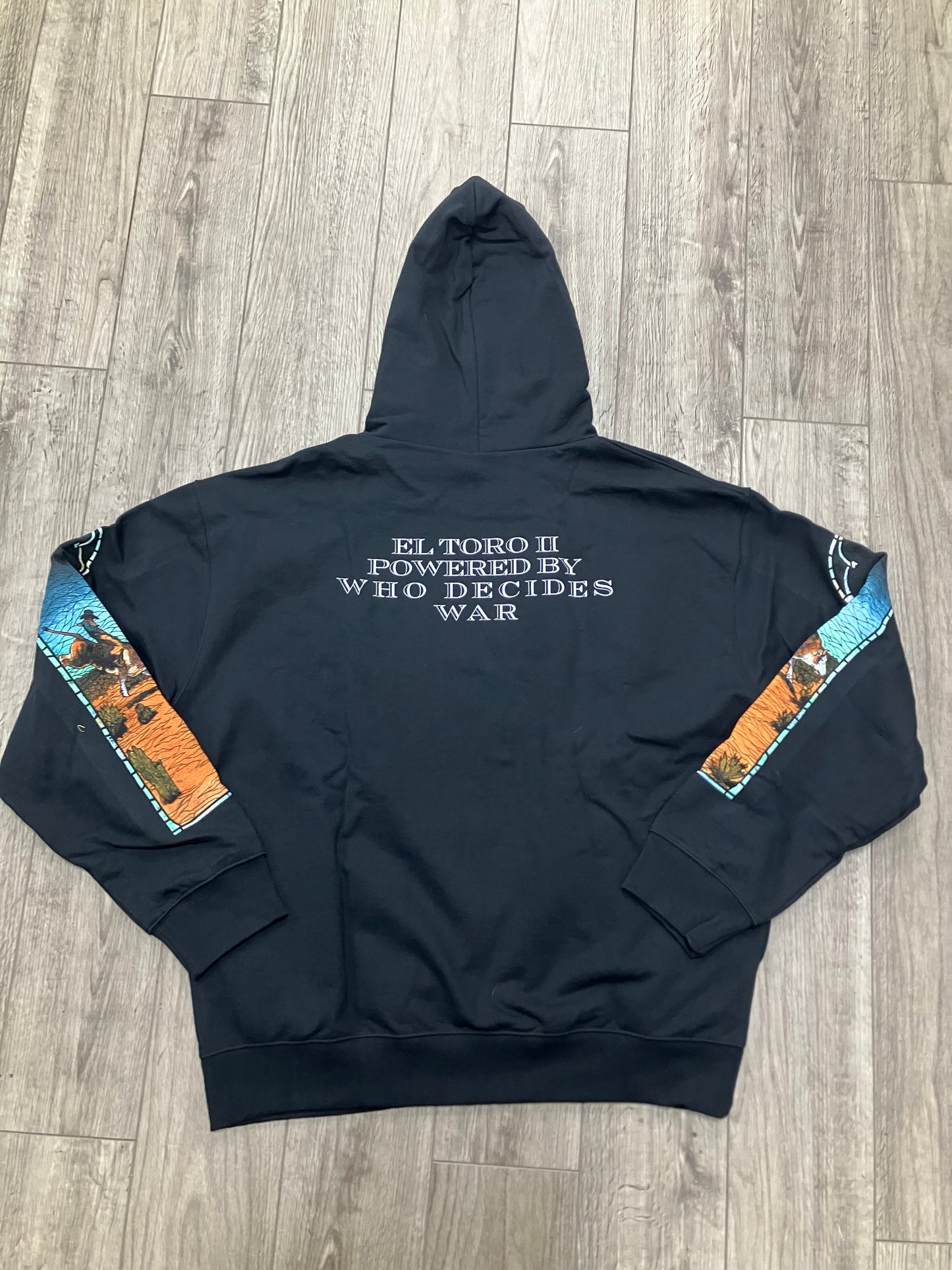 Who Decides War El Toro 2 EST Gee Hoodie Size XL