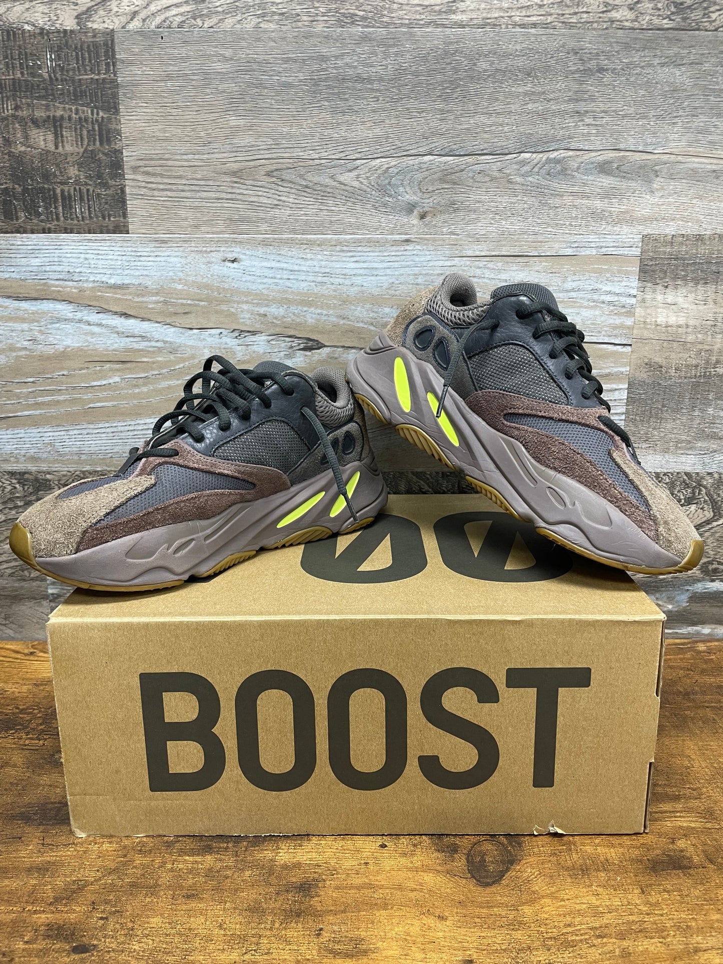 Yeezy Boost 700 “Mauve” 8.5