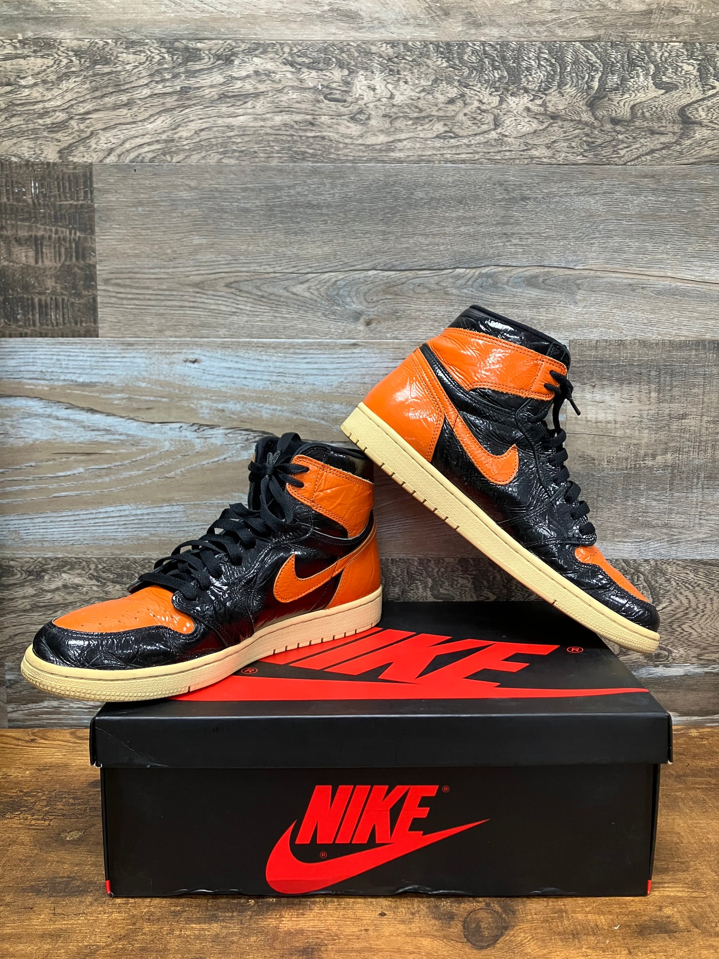 Air Jordan 1 Retro High “Shattered Backboard” 11