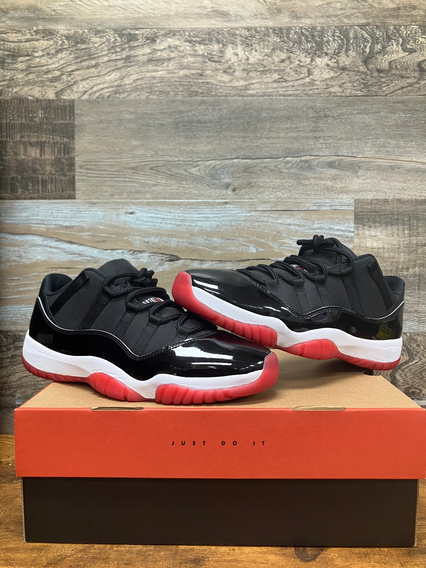 Air Jordan 11 Bred low size 12