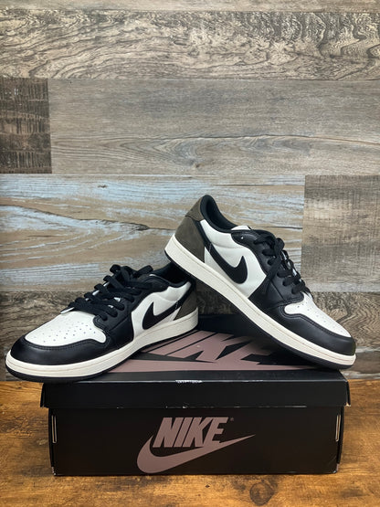 Air Jordan 1 Low Mocha 12