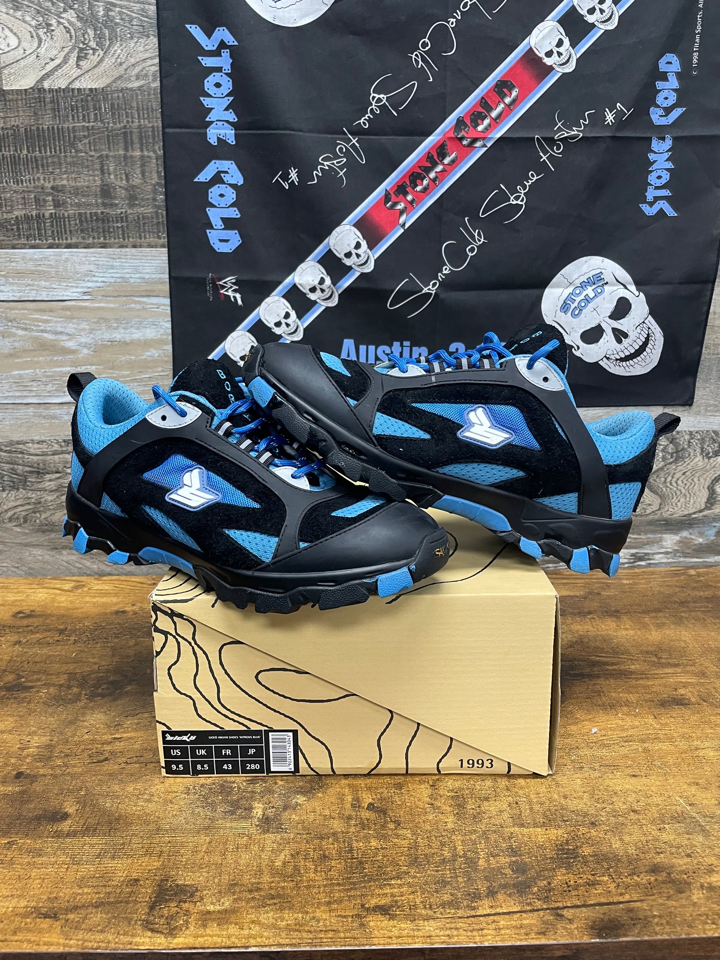 9.5 - xVESSEL x Sickö Hiking Shoes Nitro Blue