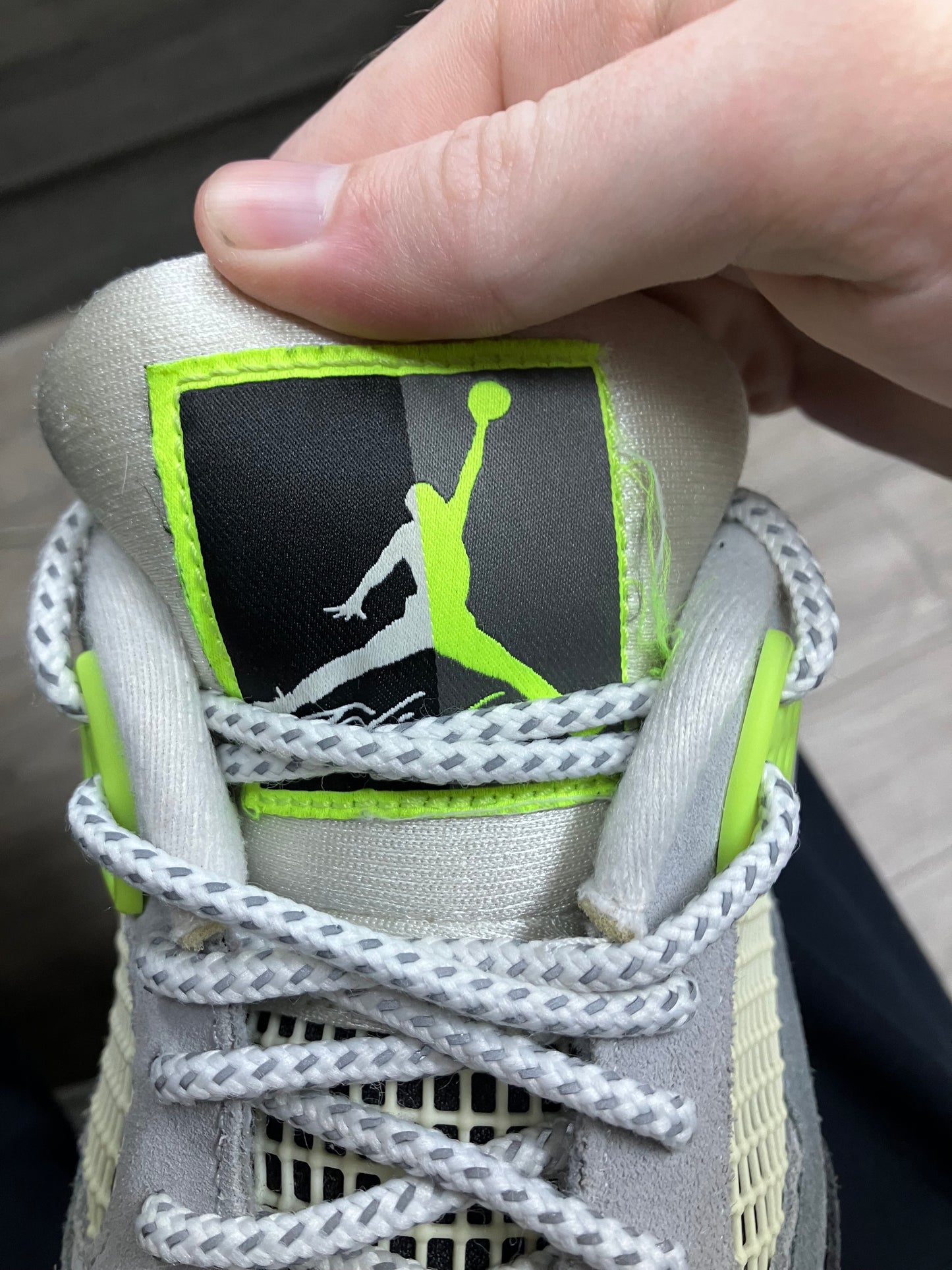 Jordan 4 Neon Size 11