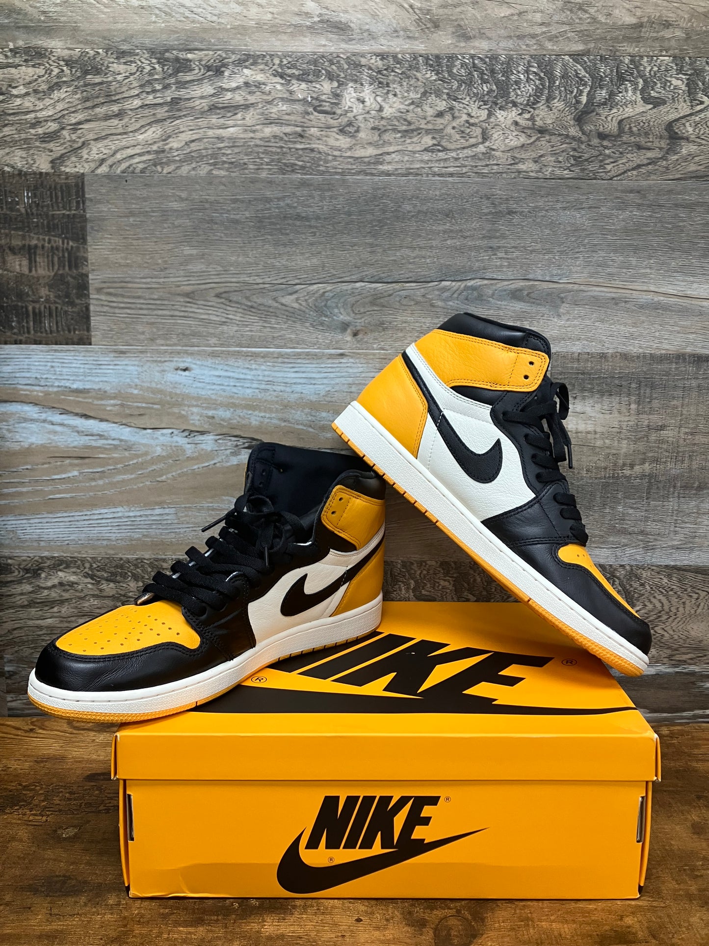 Air Jordan 1 High Taxi 12