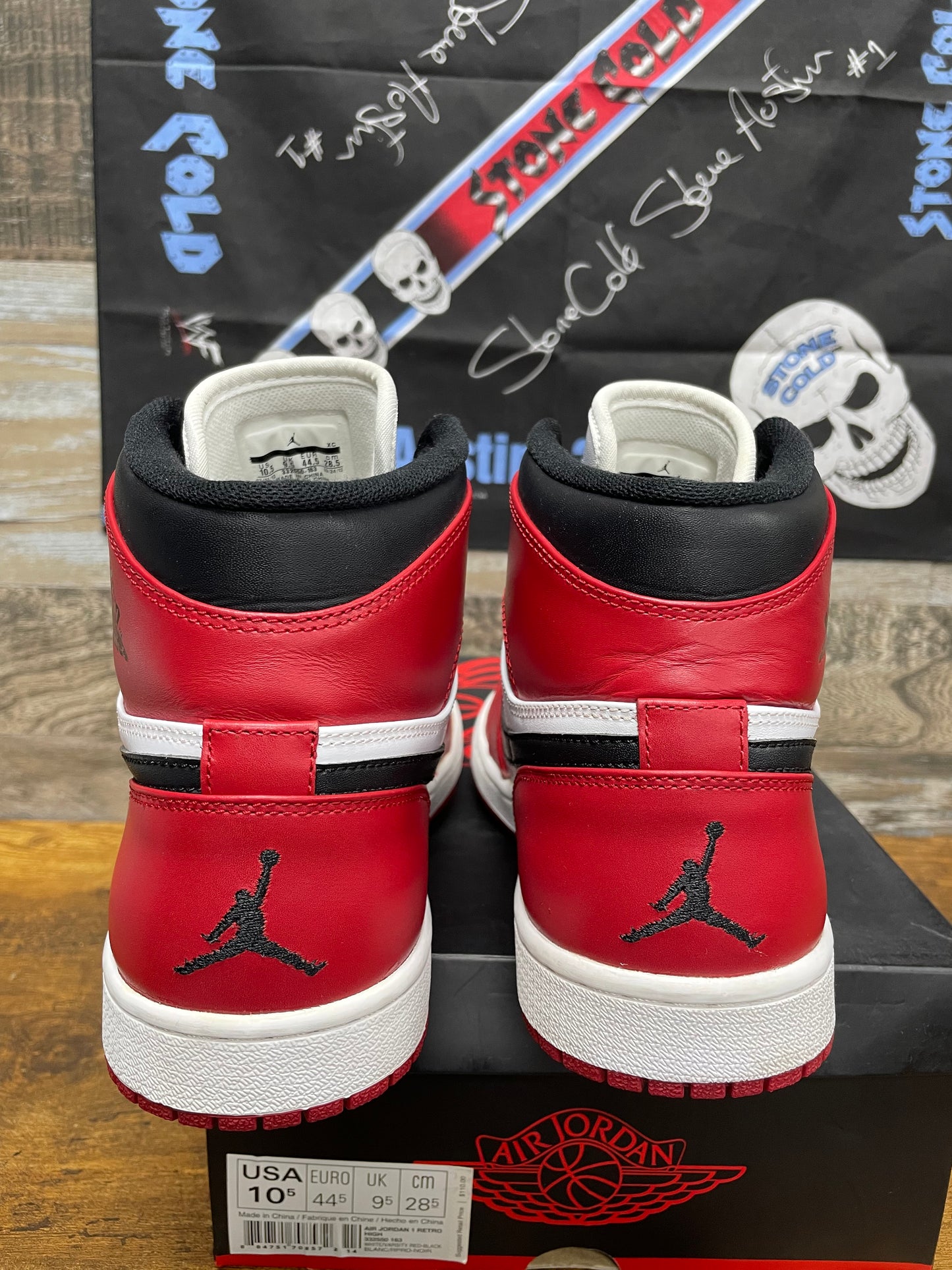 10.5 - Nike Air Jordan 1 Retro High "Chicago" sneakers
