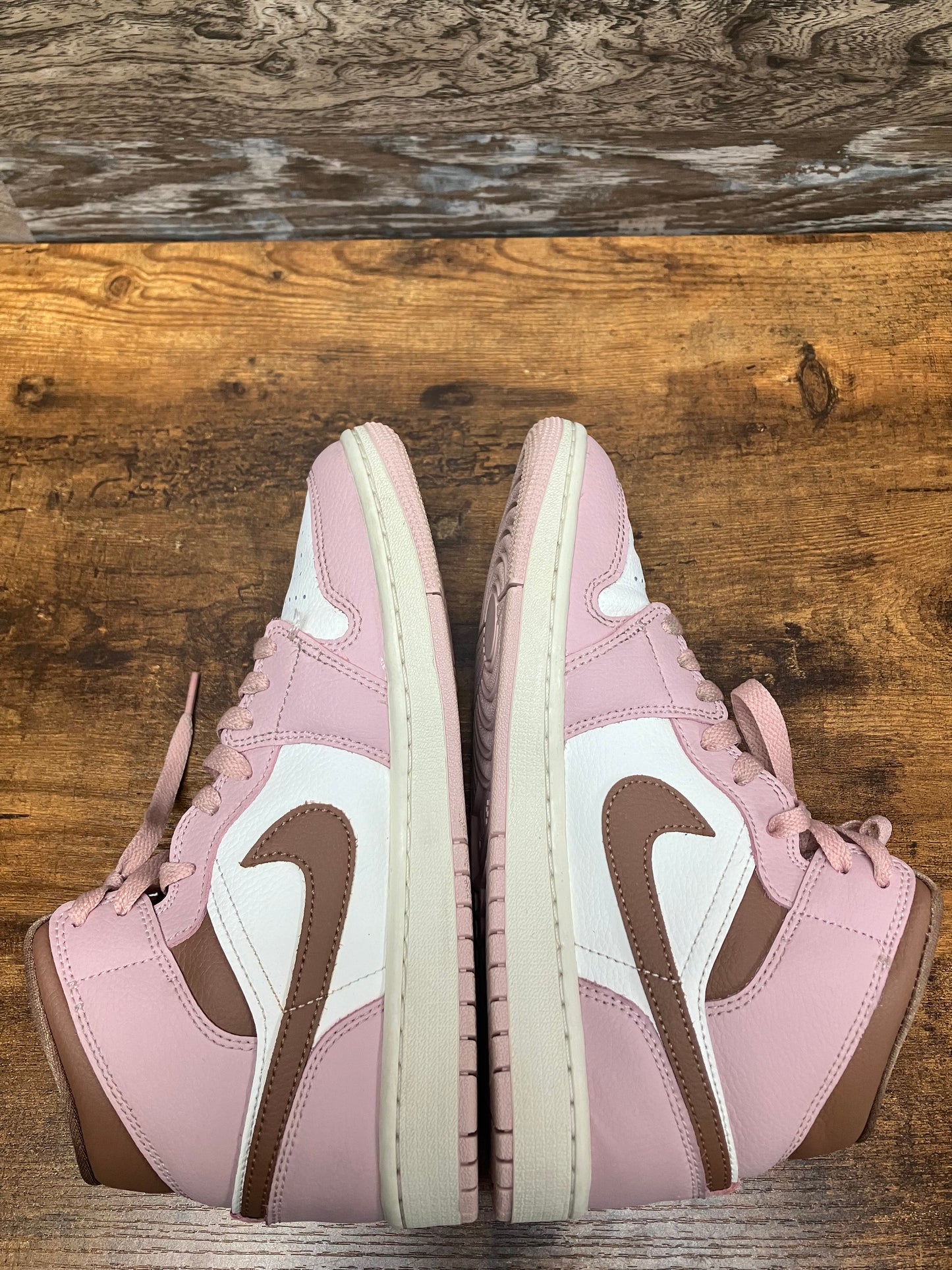 AJ 1 Mid Pink 8w