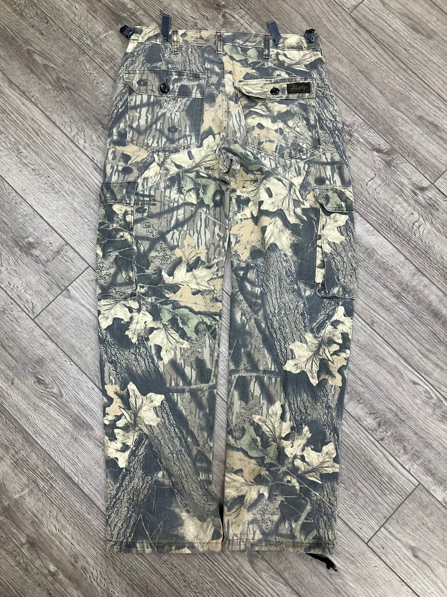 29-Leaf Camo Liberty Camo Cargo Pants