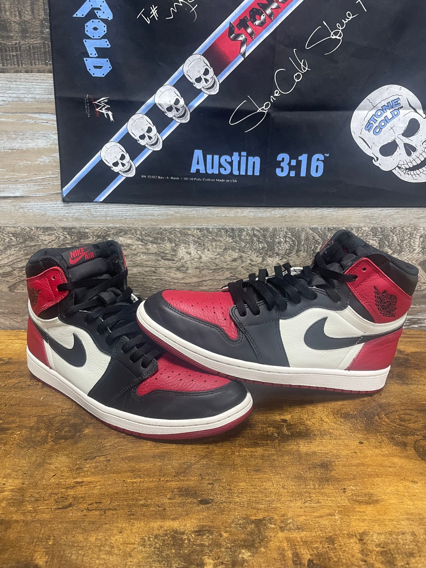 11 - Nike Air Jordan 1 Retro High "Bred Toe" sneakers