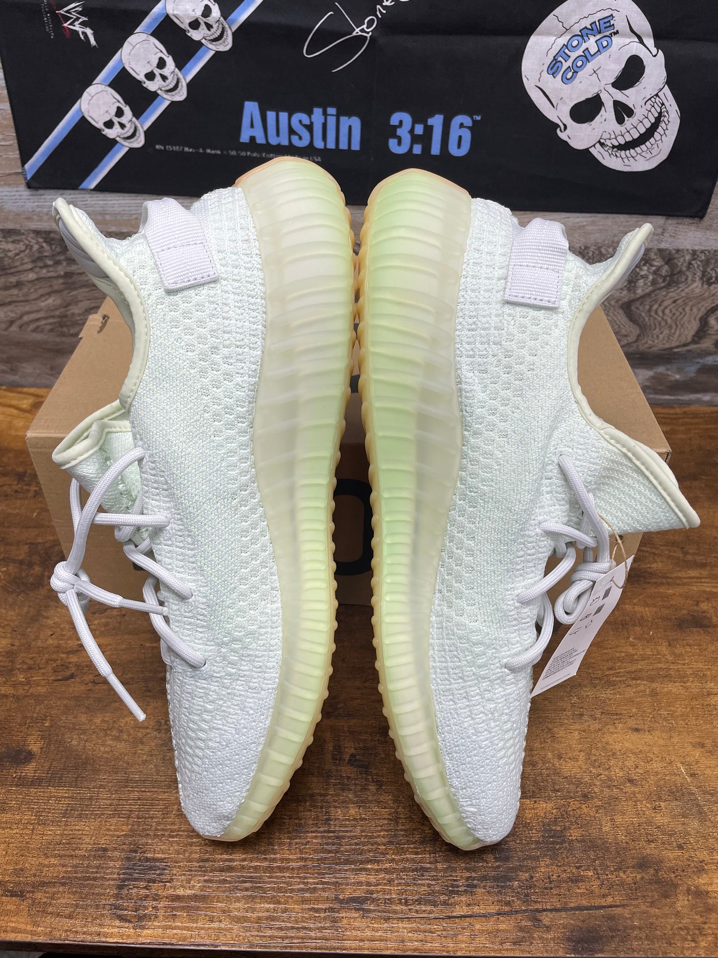14.5 - Yeezy 350 V2 Hyperspace