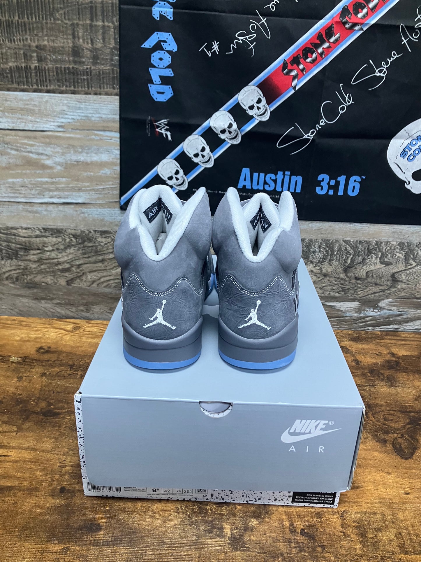 8.5 -  Nike Air Jordan 5 Retro "Wolf Grey" sneakers