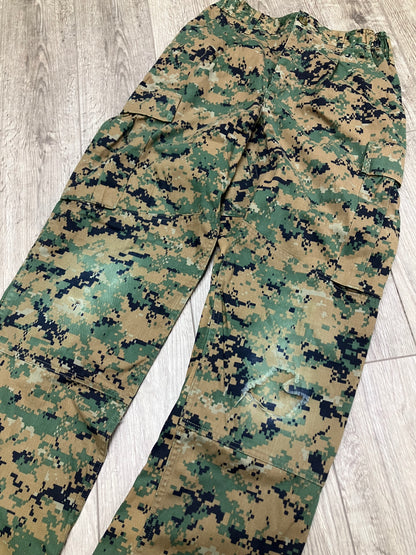 27/31-Woodland Digi Camo Cargo Pants