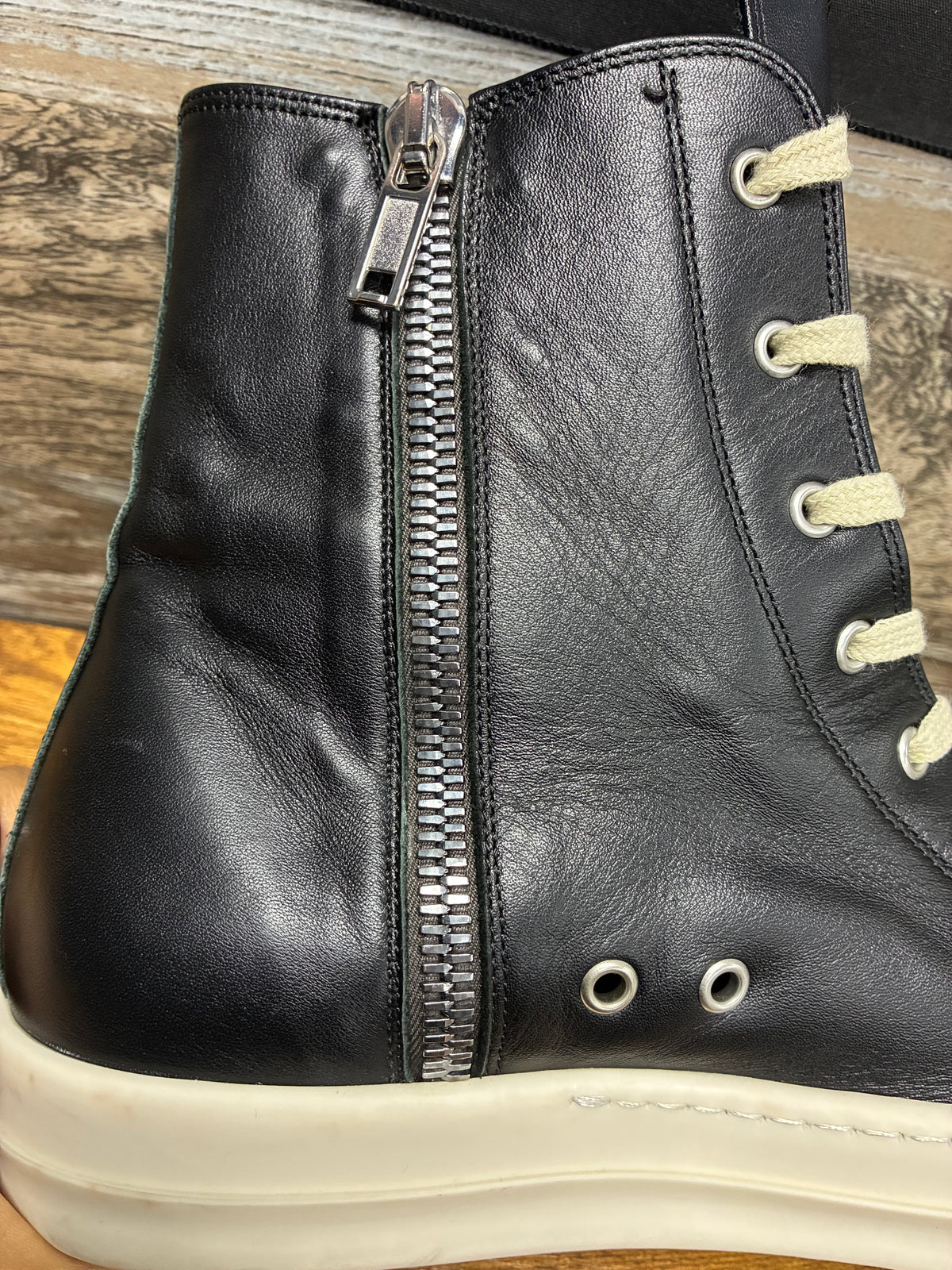 43/10US - Rick Owen’s Mainline Ramones