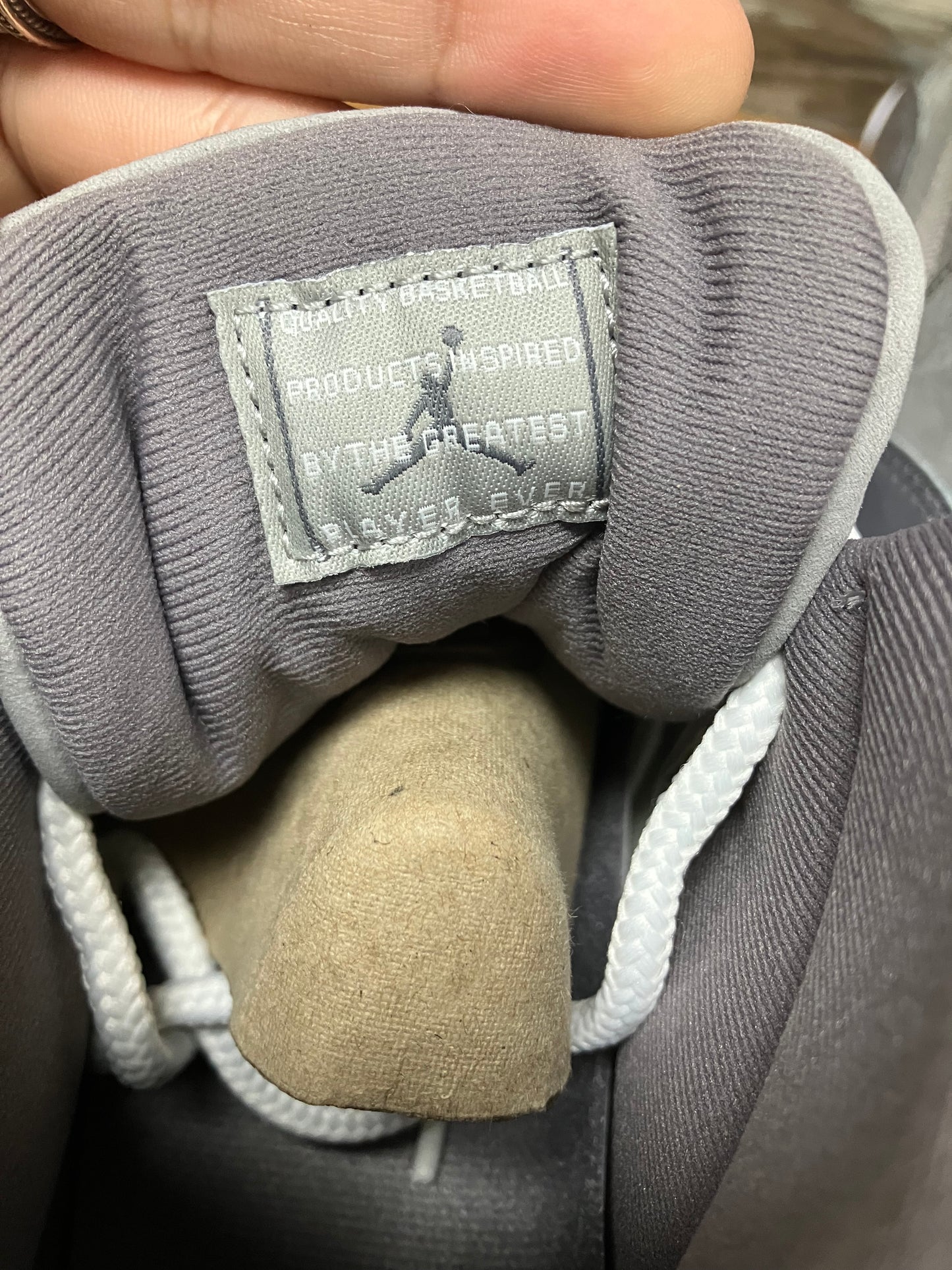 11 - Air Jordan 11 Cool Grey