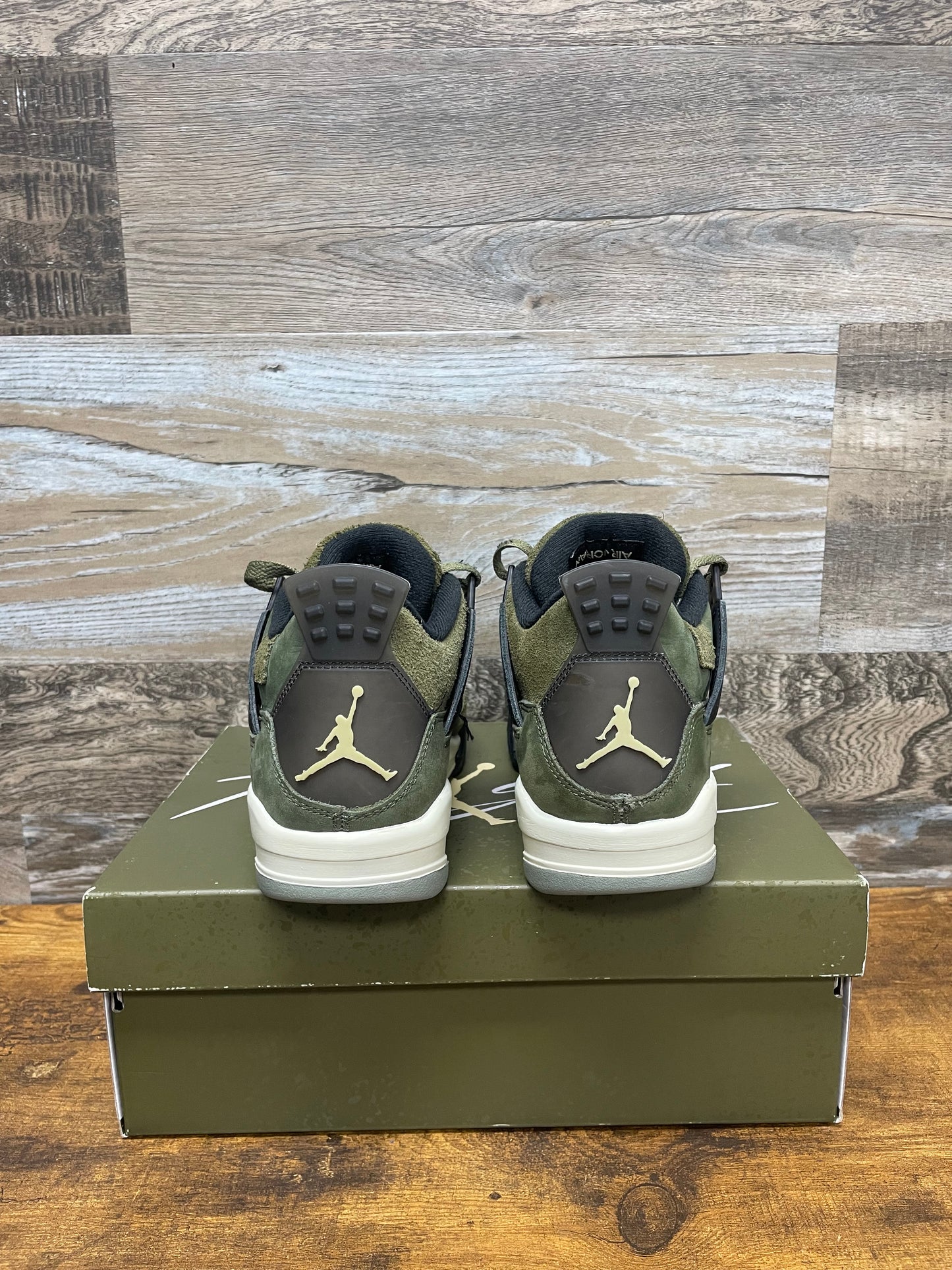 Air Jordan 4 SE Retro “Craft Olive” 6Y