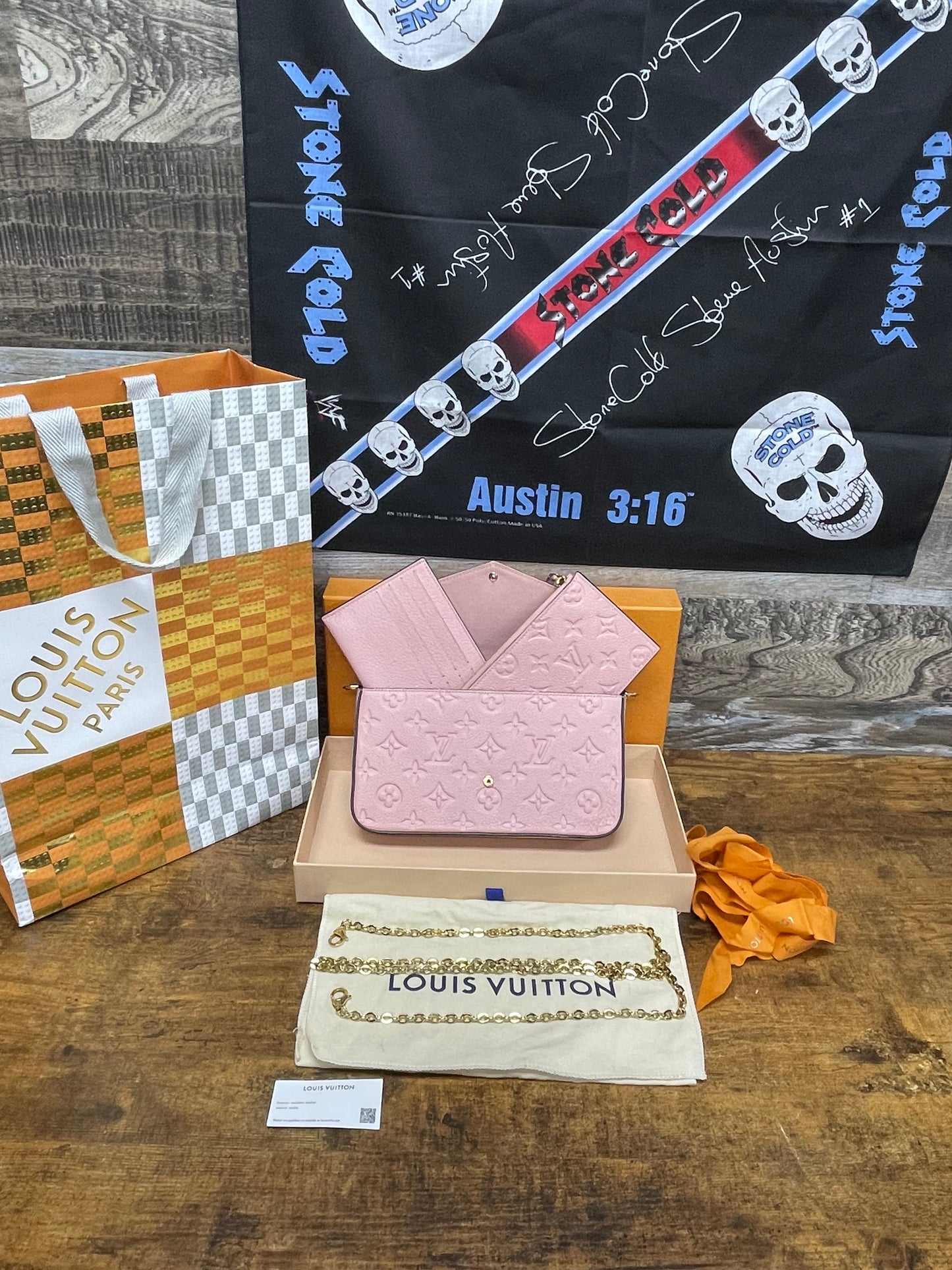 OS - Louis Vuitton Felice pochette monogram empreinete