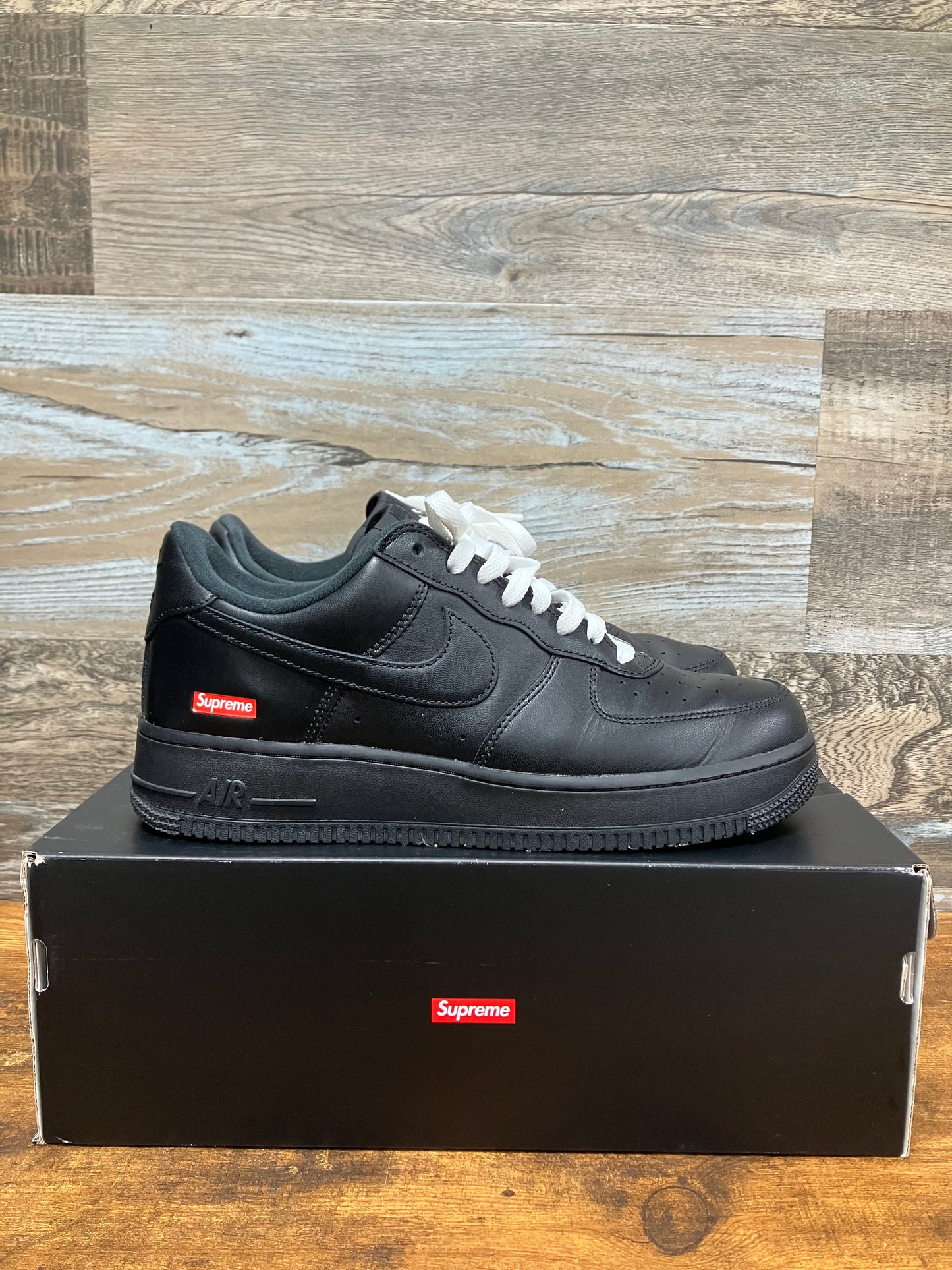 Air Force Supreme Black Size 9