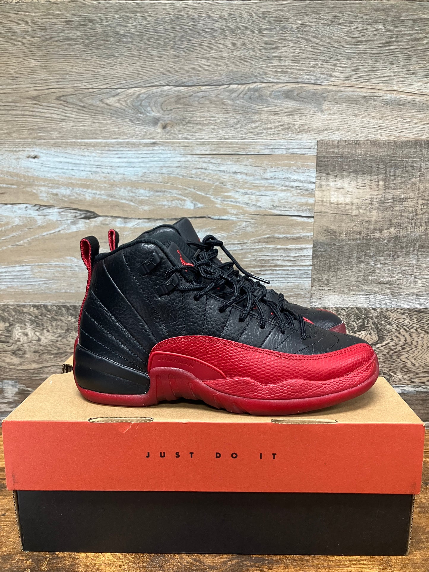 5.5y-Air Jordan 12 Black/Varsity Red ‘Flu Game’ 2016