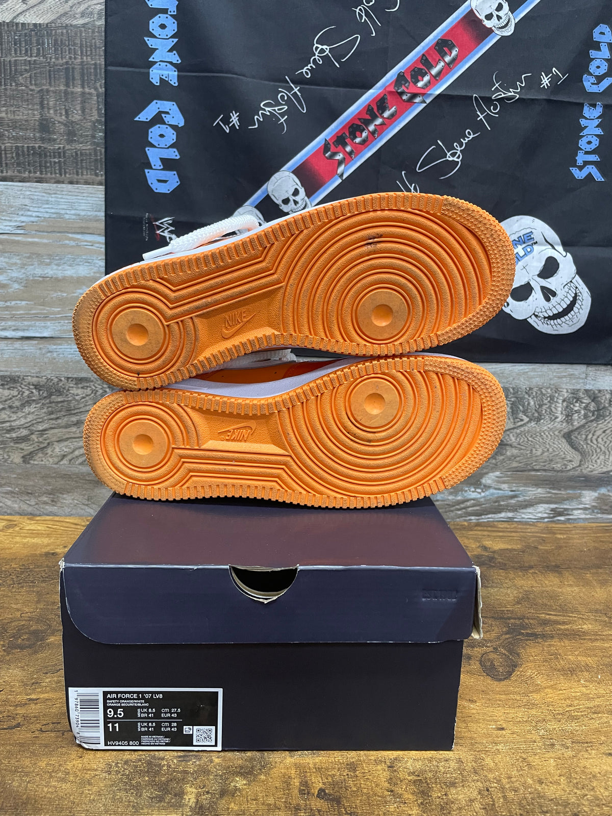 9.5 - Nike Air Force 1 ‘07 Orange’