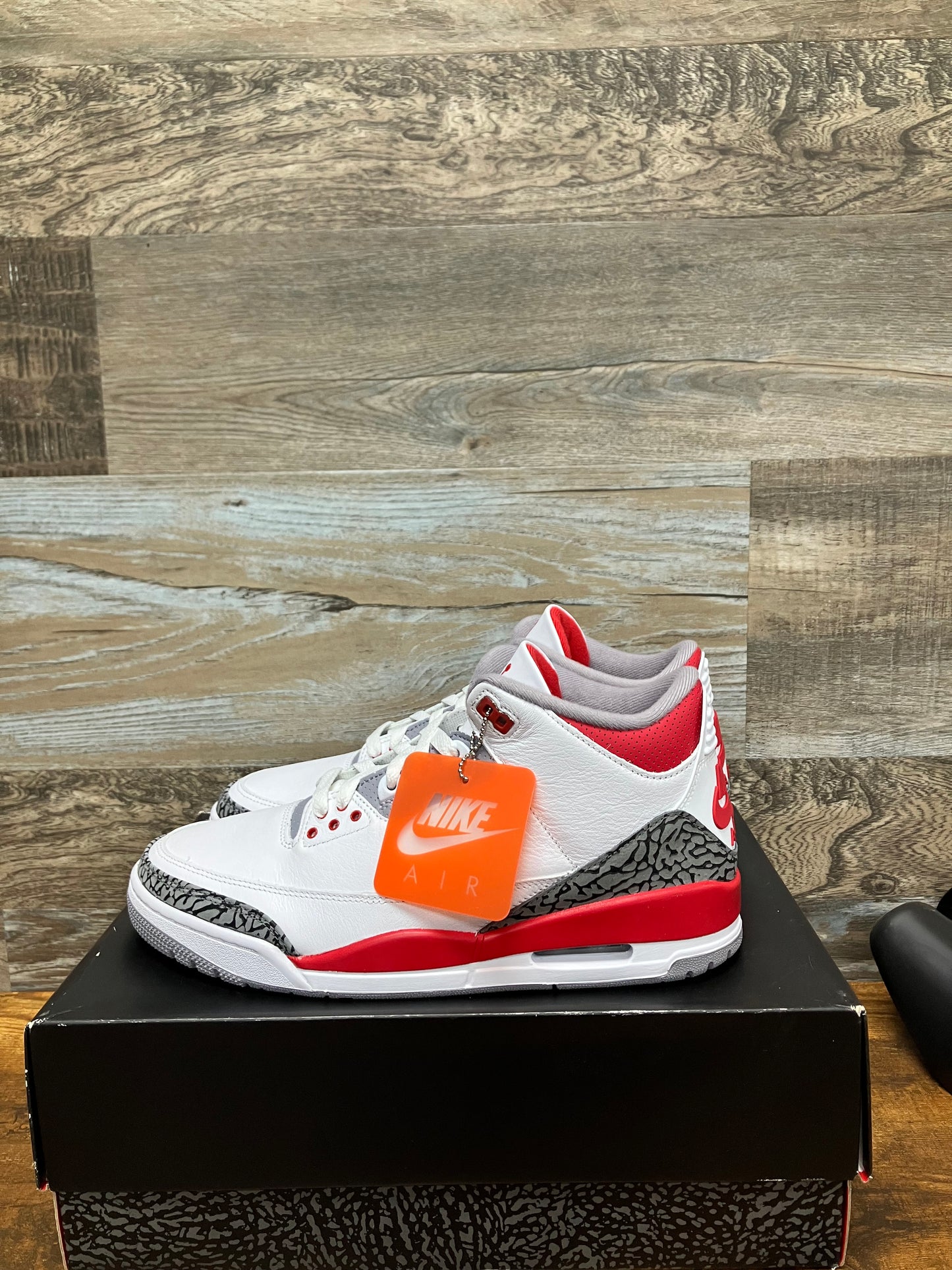 Air Jordan 3 Red Cement Size 11 New