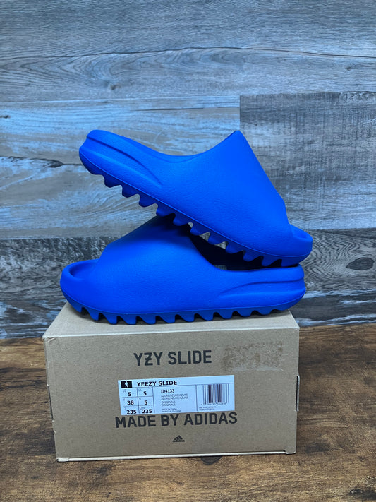 Yeezy Slide Azure Size 5