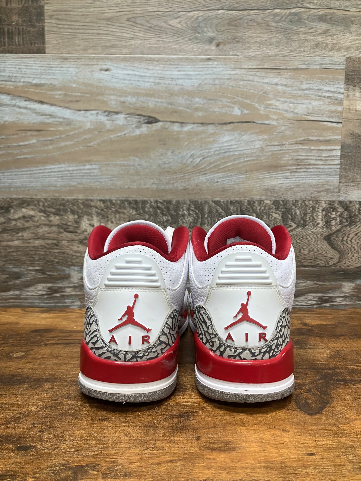 Air Jordan 3 Cardinal Red 8.5