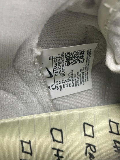 9.5 - Nike MAC Attack Social status