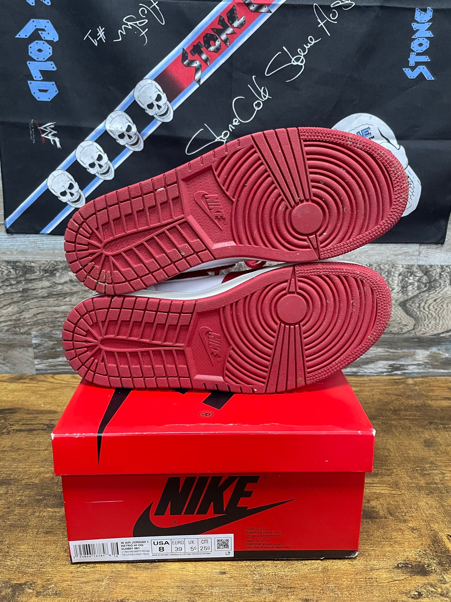 8W - Jordan 1 Chenille