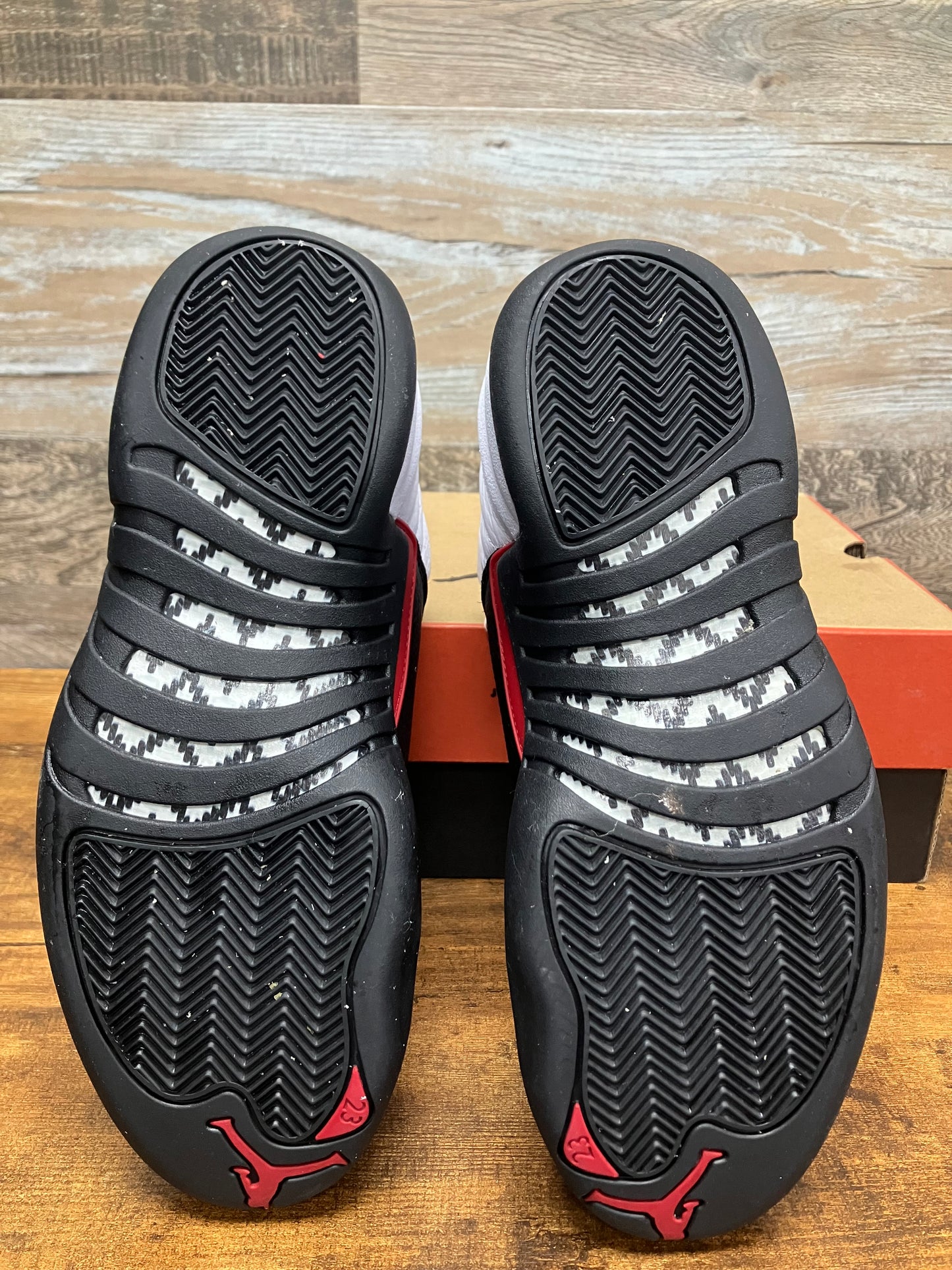 Jordan 12 Taxi flip Size 9