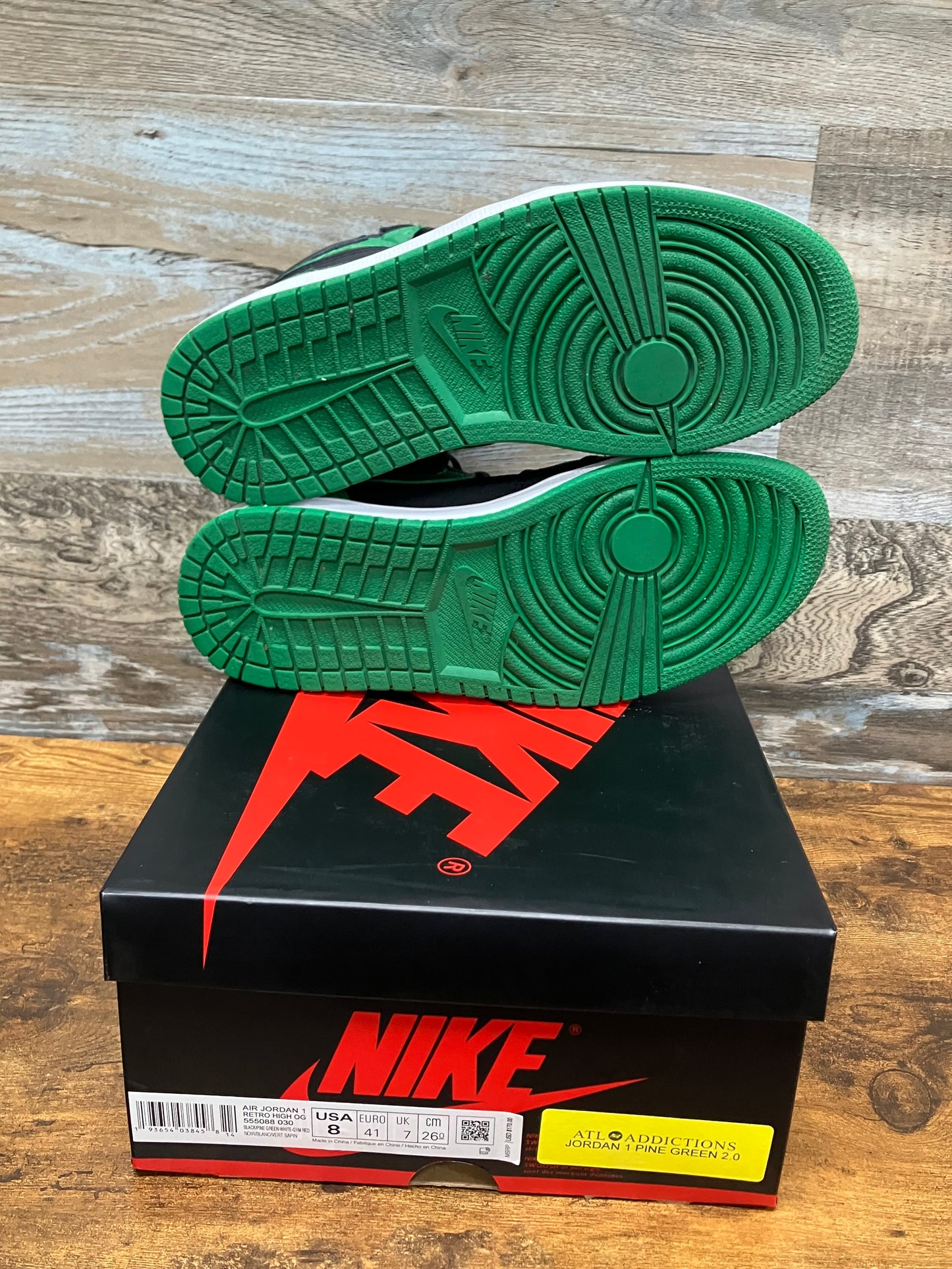 Jordan 1 Pine green Size 8