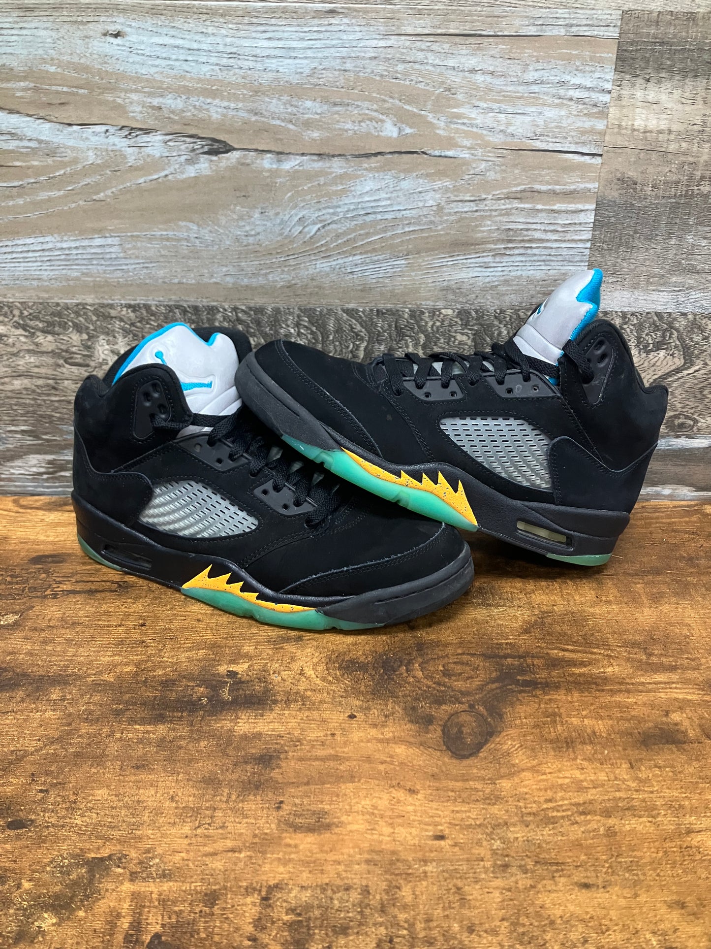 9.5 - Air Jordan 5 Retro Aqua