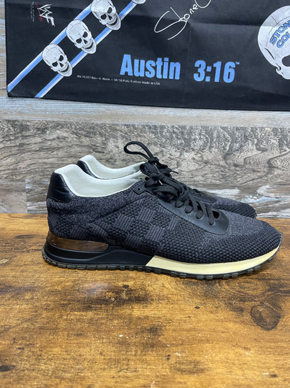 7 - Louis Vuitton Knit Louis Vuitton Run Away