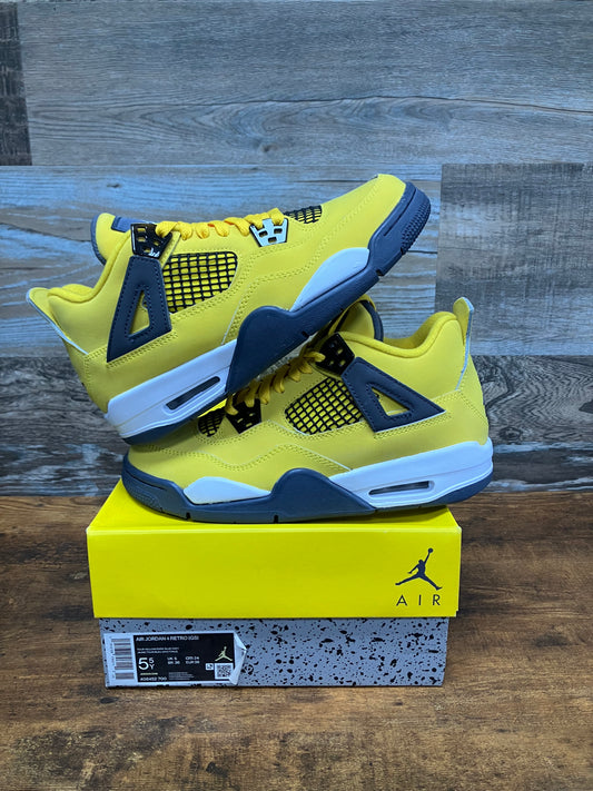 Jordan 4 Lightning Size 5.5y