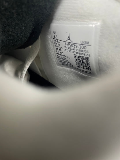 Air Jordan 4 White Cement Size 8.5